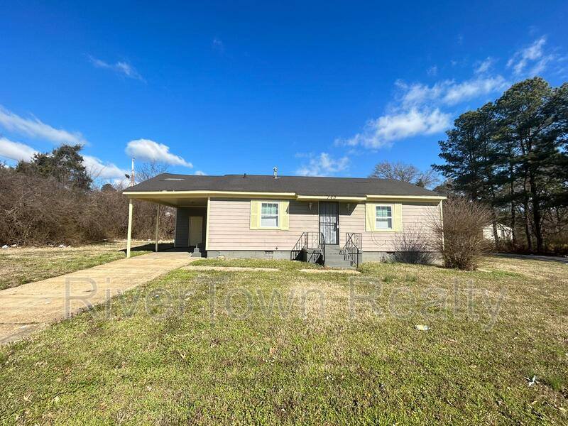 House for rent at 140 E Shelby Dr, Memphis, TN 38109