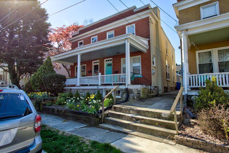 House for rent at 930 Edgewood Ave, Lancaster, PA 17603