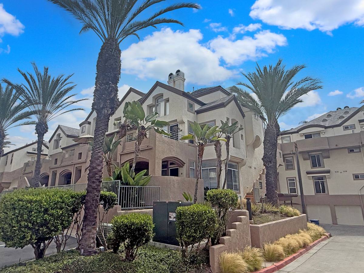 Condo for rent at 12614 Carmel Country Rd, San Diego, CA 92130