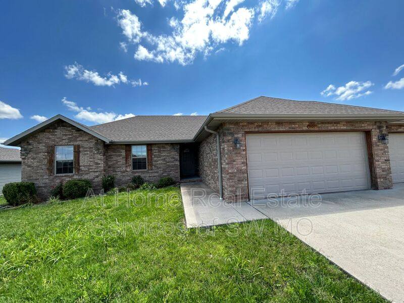 House for rent at 1104 S Rome Ave, Republic, MO 65738