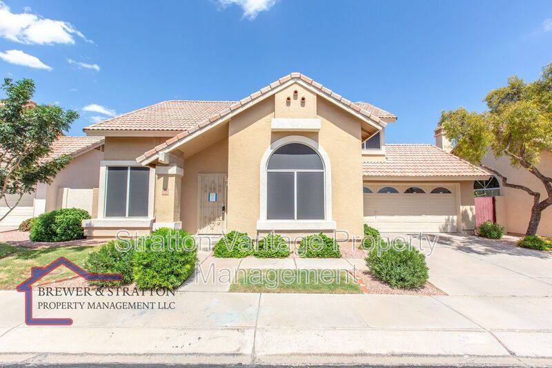 House for rent at 13633 S 38th Place, Phoenix, AZ 85044