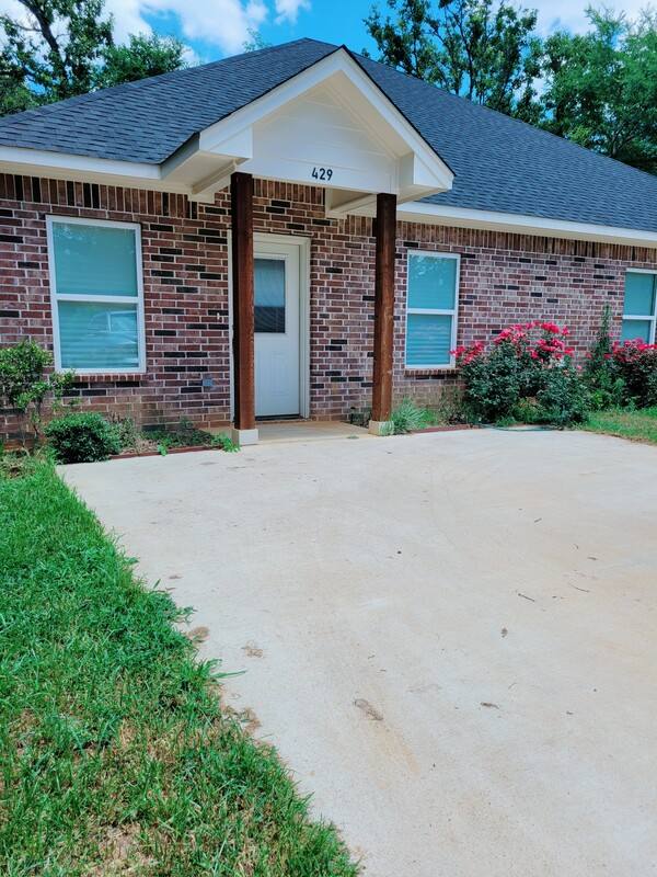 Apartment for rent at 429 Brentwood Dr #B, Bullard, TX 75757