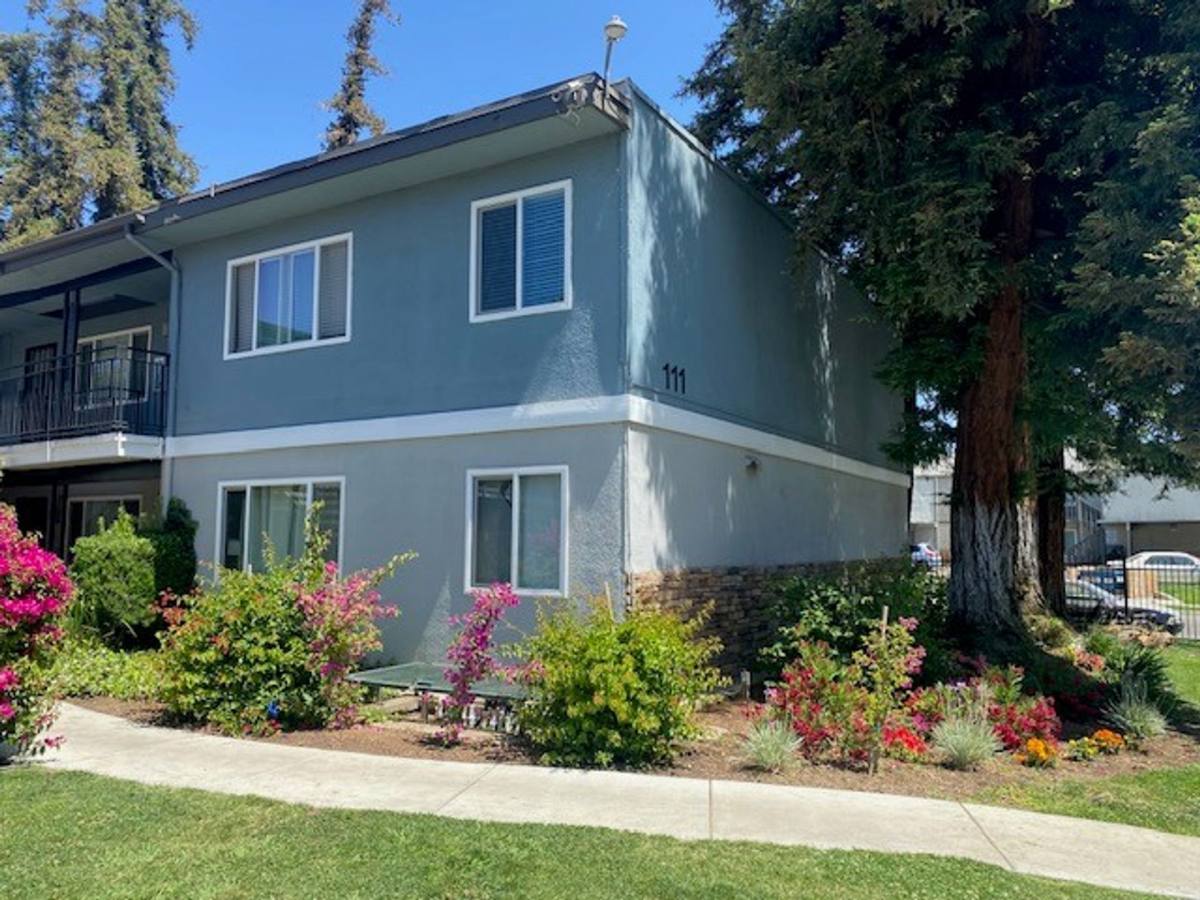 Apartment for rent at 111 W Saginaw Way, Fresno, CA 93705