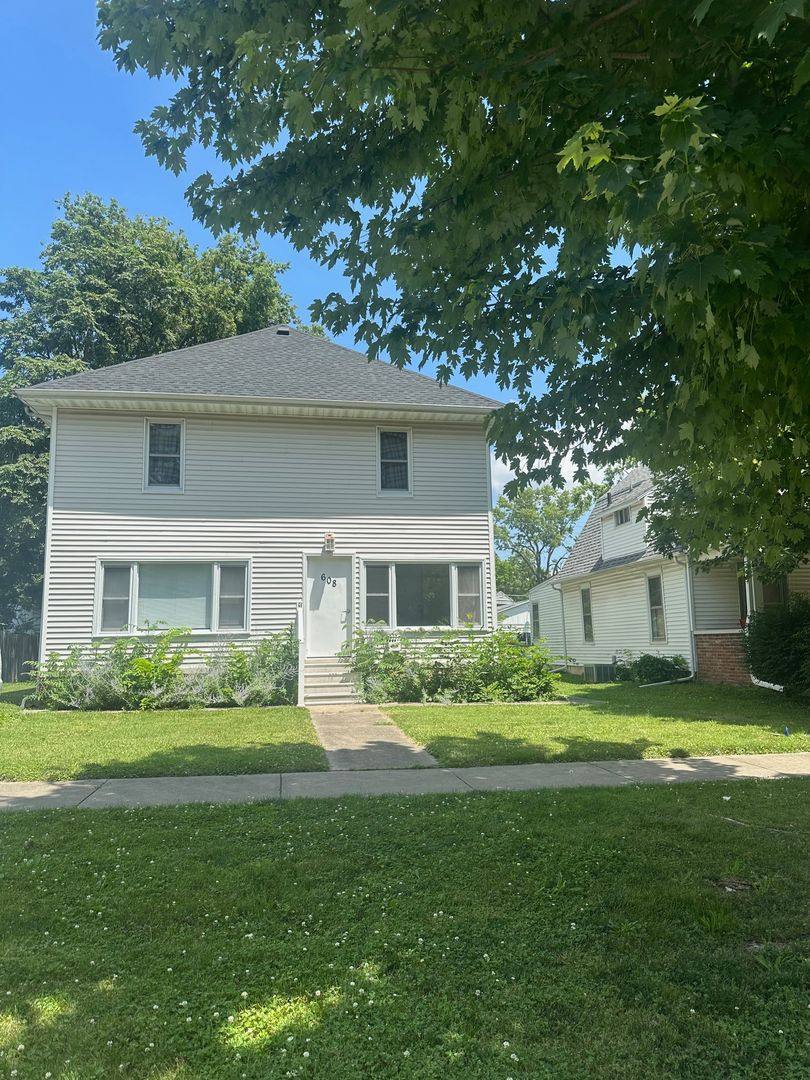 Apartment for rent at 608 W Columbia Ave, Champaign, IL 61820