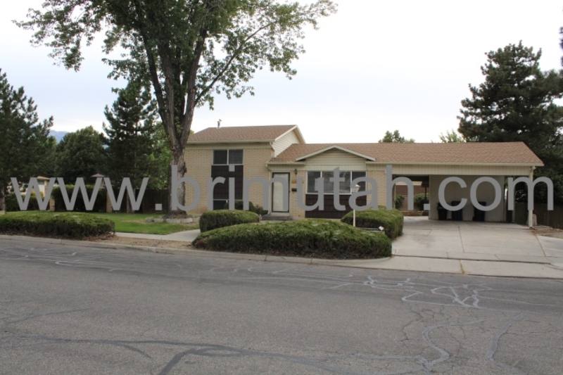 House for rent at 602 E Pioneer Ave, Sandy, UT 84070