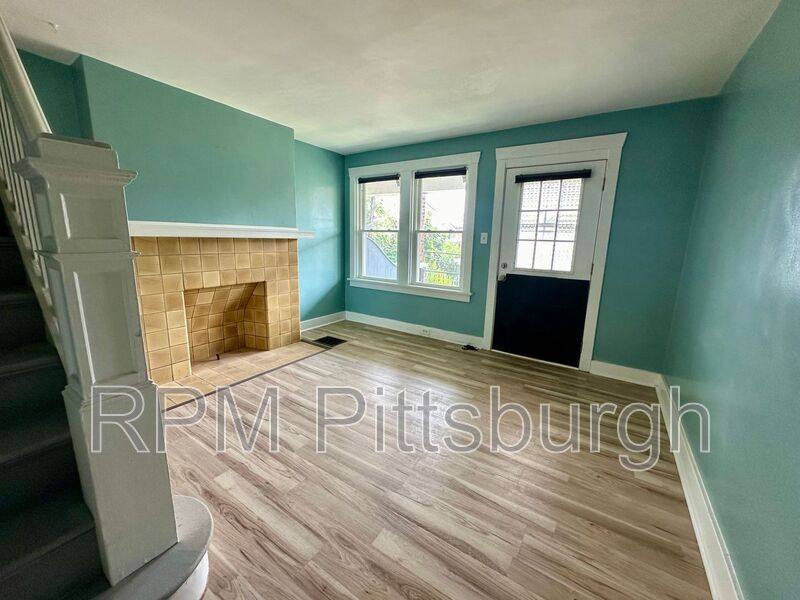 House for rent at 929 Clarissa St, Pittsburgh, PA 15219