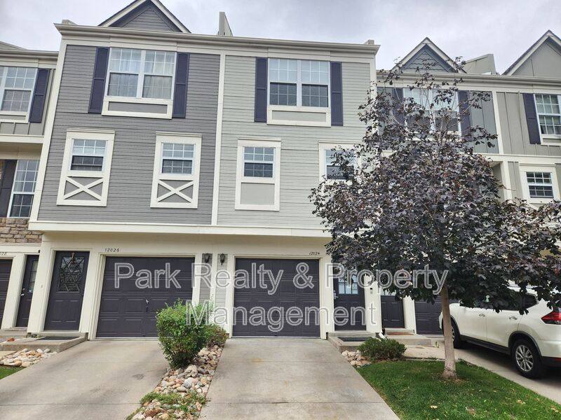 Townhouse for rent at 12024 E Hoye Dr, Aurora, CO 80012