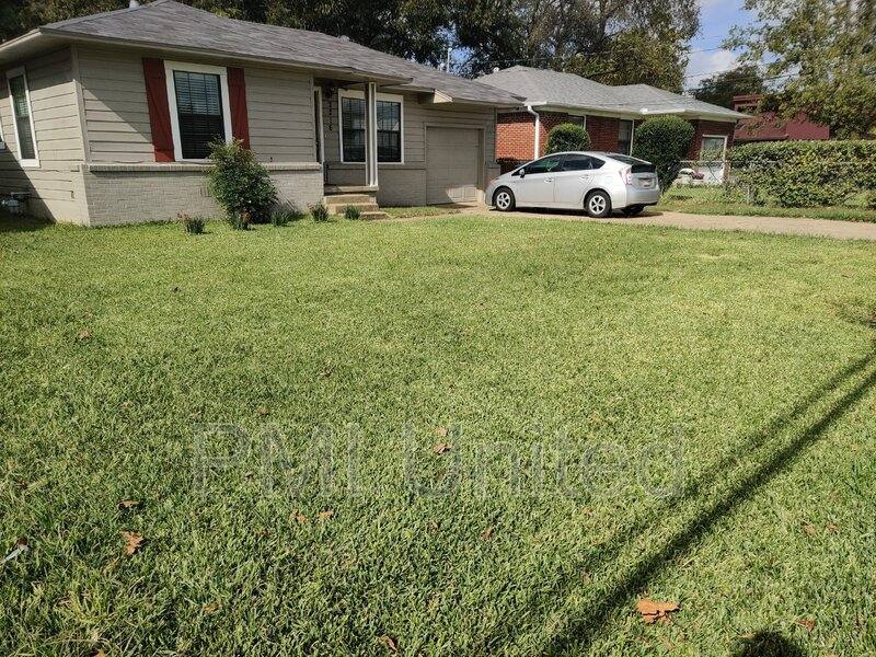 House for rent at 2216 N Travis St, Sherman, TX 75092