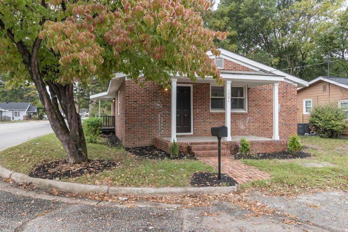 House for rent at 1001 N King Ave, Dunn, NC 28334