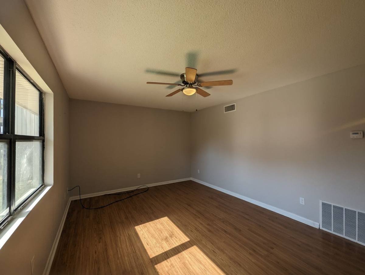 Apartment for rent at 330 17th St #4, Batesville, AR 72501