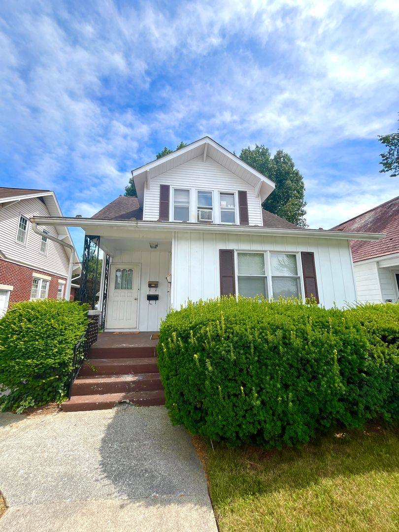 Apartment for rent at 40 W Caracas Ave, Hershey, PA 17033