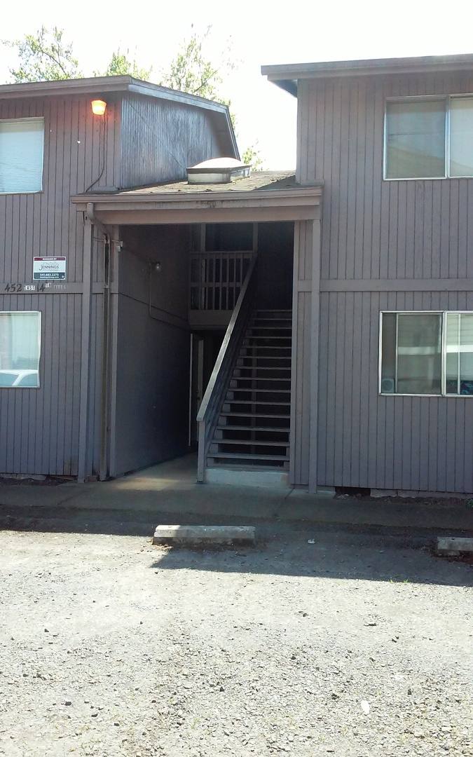 Apartment for rent at 452 E 14th Alley & 447 15th, Eugene, OR 97401