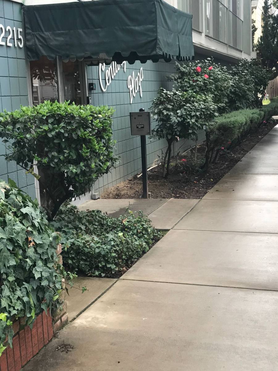 Apartment for rent at 2215 9th St, Sacramento, CA 95818