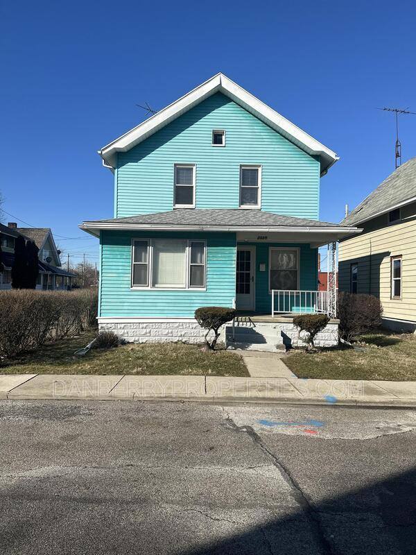 House for rent at 2025 E London Square, Toledo, OH 43606