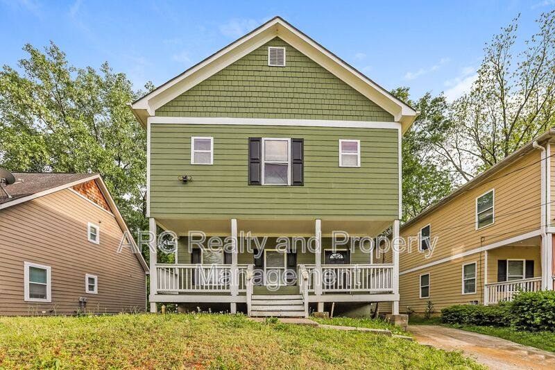 House for rent at 2440 N Main St, Atlanta, GA 30318