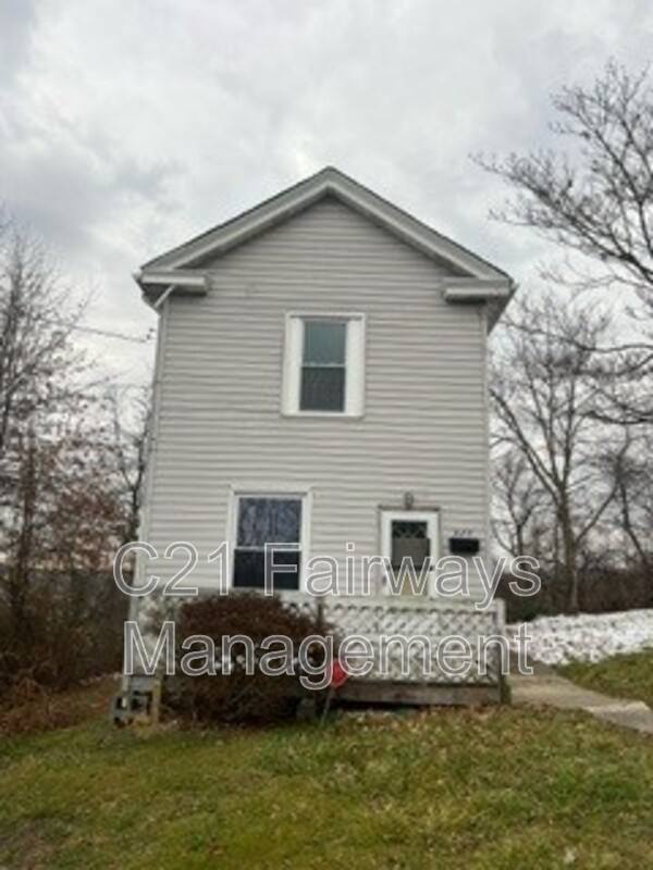House for rent at 525 8th St, Clairton, PA 15025