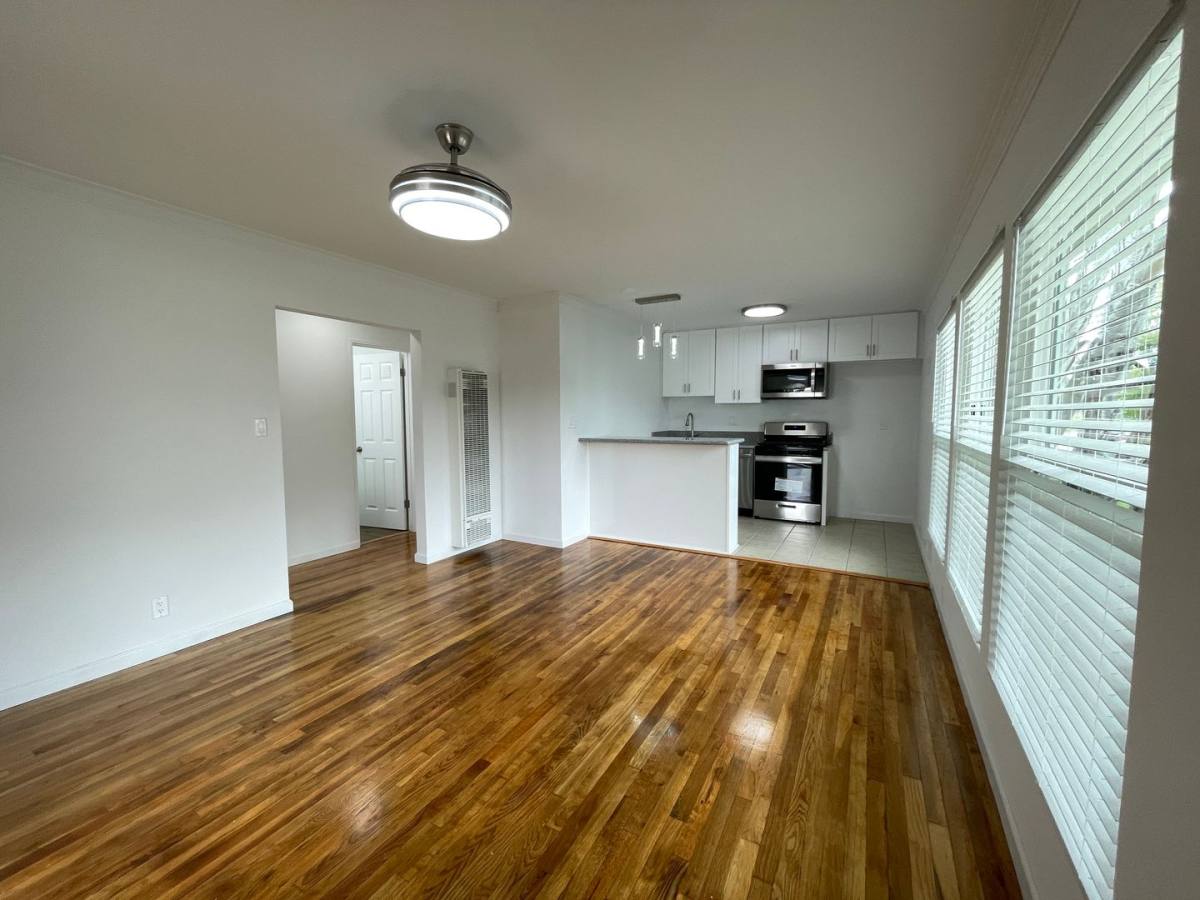 Apartment for rent at 5700 Hazeltine Ave, Van Nuys, CA 91401