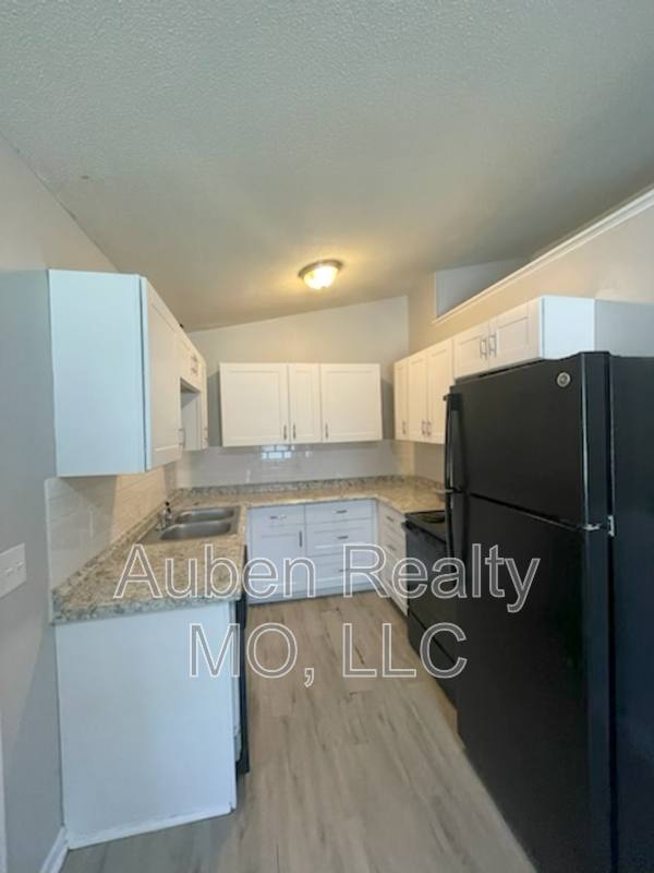House for rent at 910 Main St, Belton, MO 64012