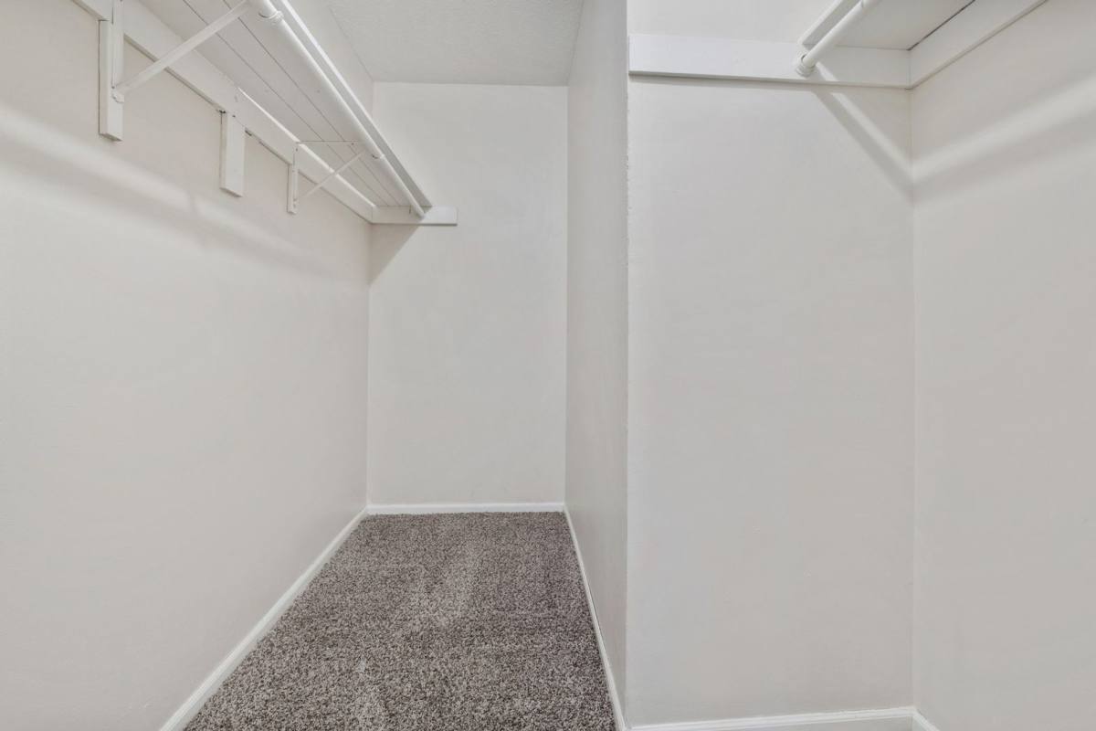 Apartment for rent at 16615 W 139th St, Olathe, KS 66062