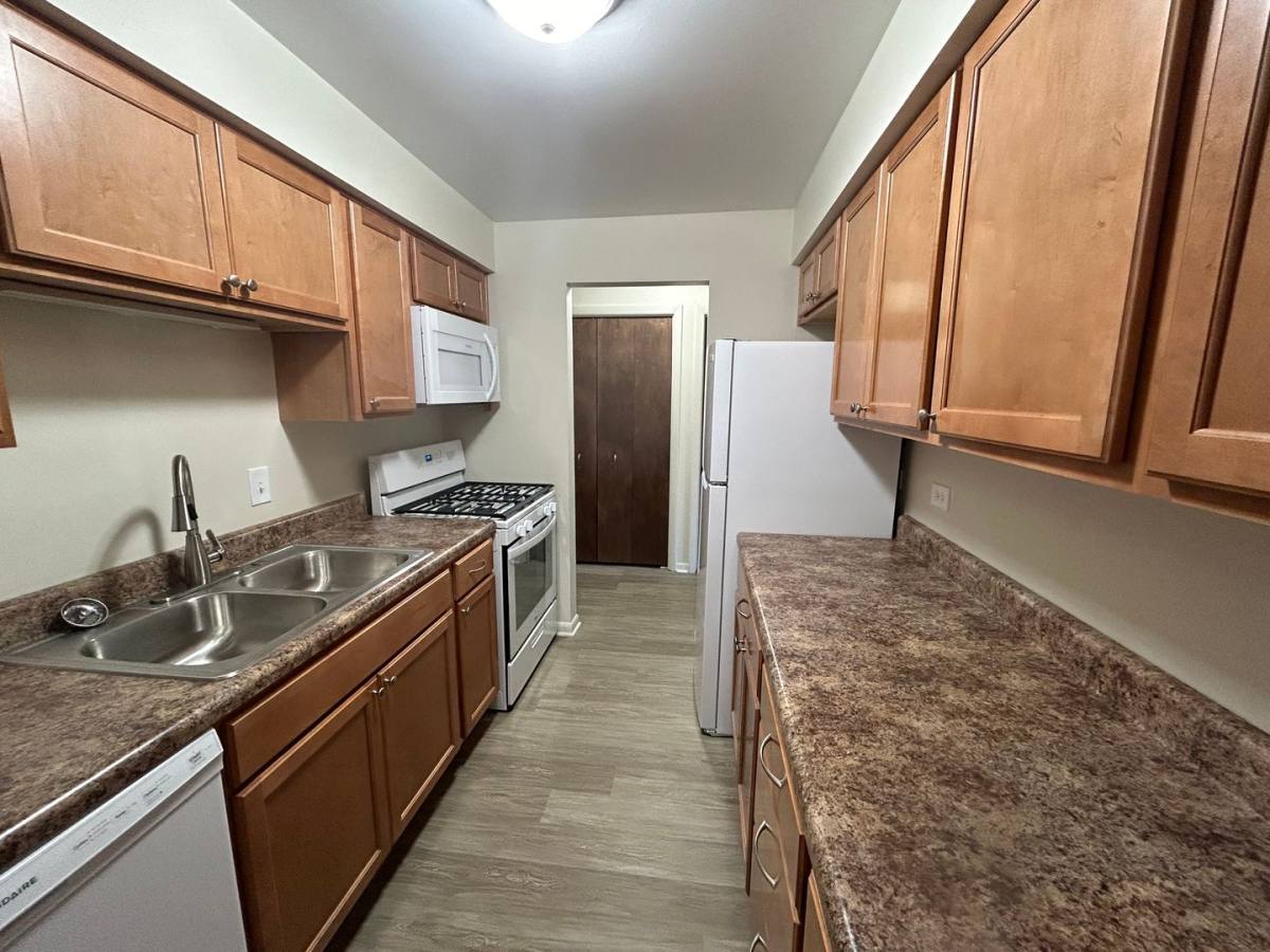 Apartment for rent at 241-245 W Main St, Lake Zurich, IL 60047