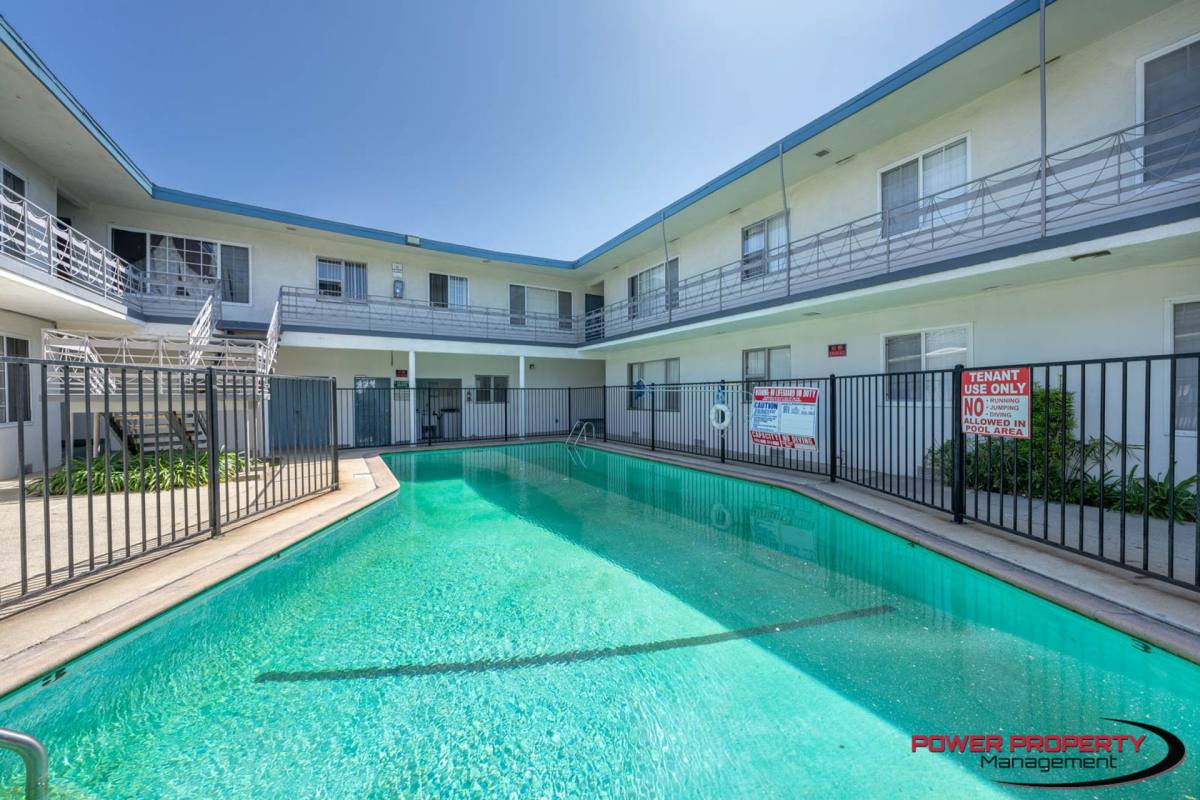 Apartment for rent at 2110 W El Segundo Blvd, Gardena, CA 90249