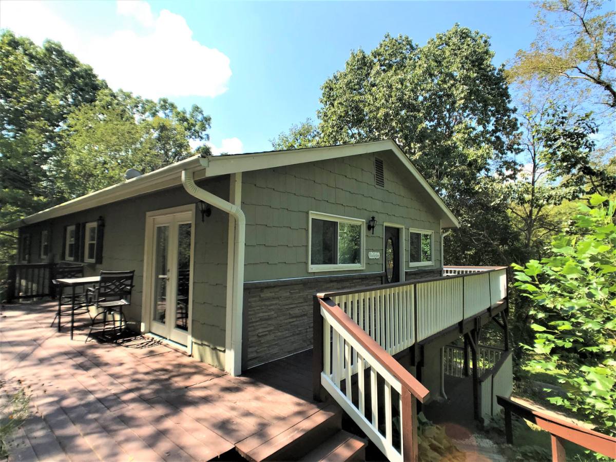 House for rent at 31 Arco Rd, Asheville, NC 28805