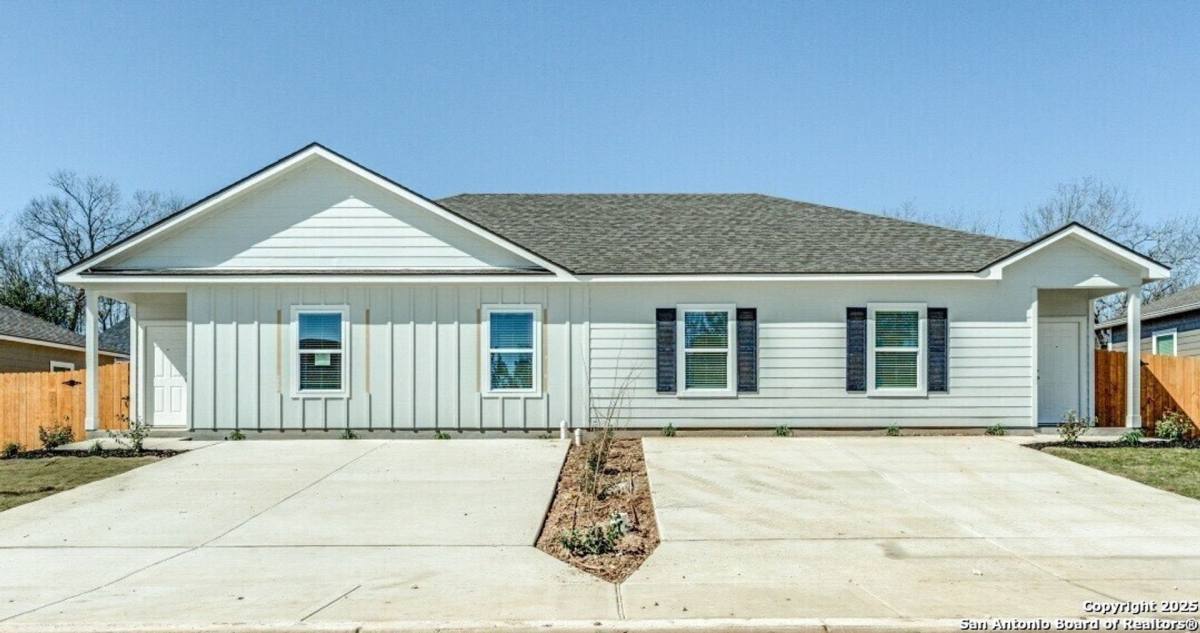 House for rent at 522 Hudson St, Seguin, TX 78155