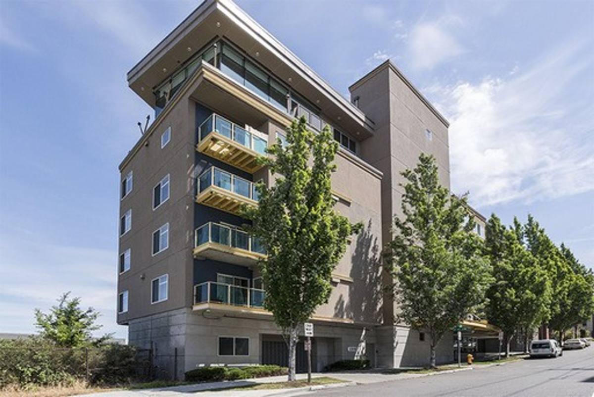 Apartment for rent at 1200 Mercer St, Seattle, WA 98109