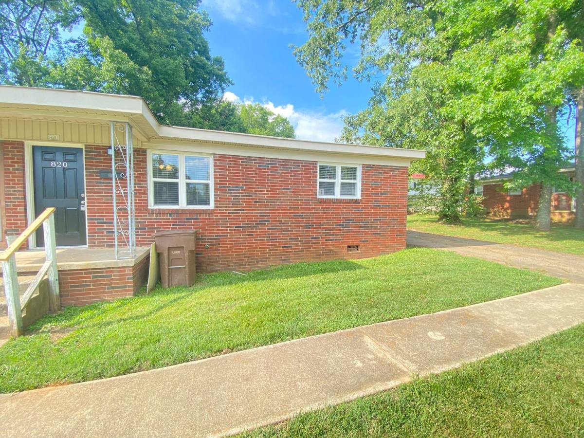 Apartment for rent at 1404 Oakwood Ave, Kannapolis, NC 28081