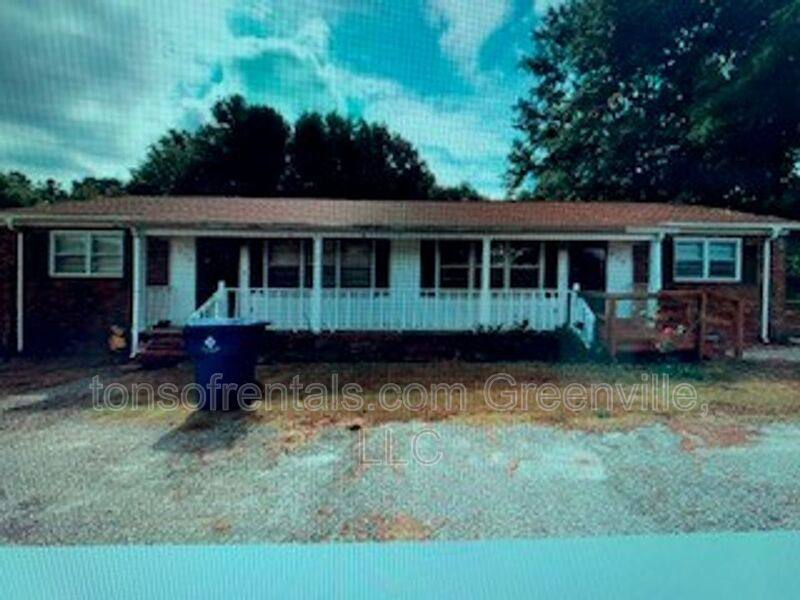 Apartment for rent at 914 Cross Anchor, Woodruff, SC 29388