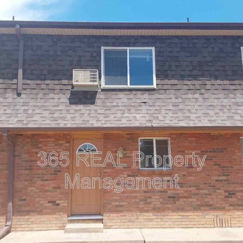 Townhouse for rent at 1434 E 16th St, Loveland, CO 80538