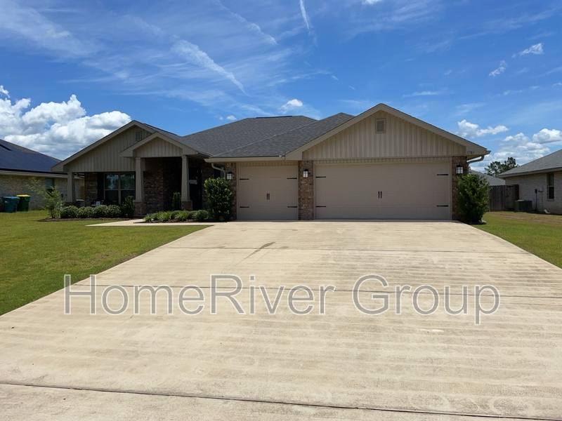 House for rent at 5783 Dogwood Dr E, Crestview, FL 32539