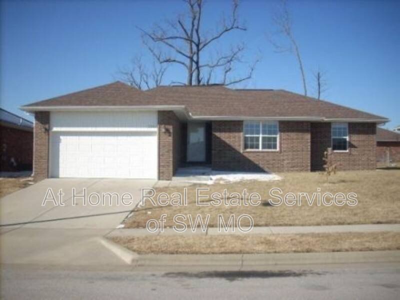 House for rent at 3828 W Lombard, Springfield, MO 65802