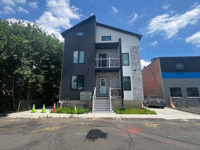 Apartment for rent at 11-13 Barnard St #11, West Springfield, MA 01089