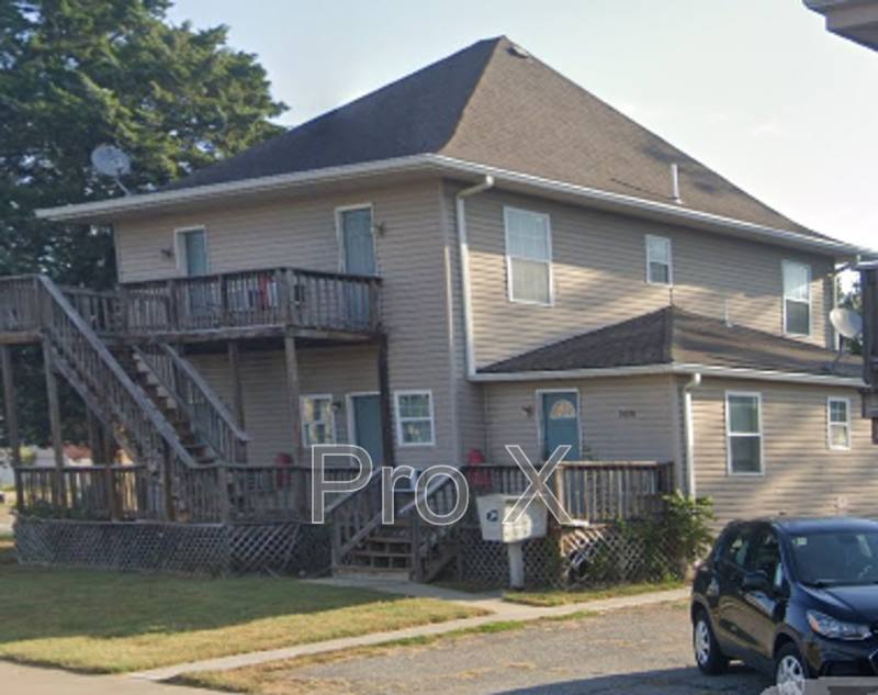 Apartment for rent at 1409 S Broadway, Pittsburg, KS 66762