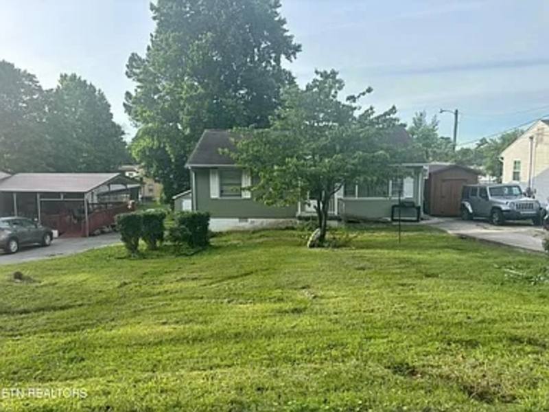 House for rent at 2810 Cecil Ave, Knoxville, TN 37917