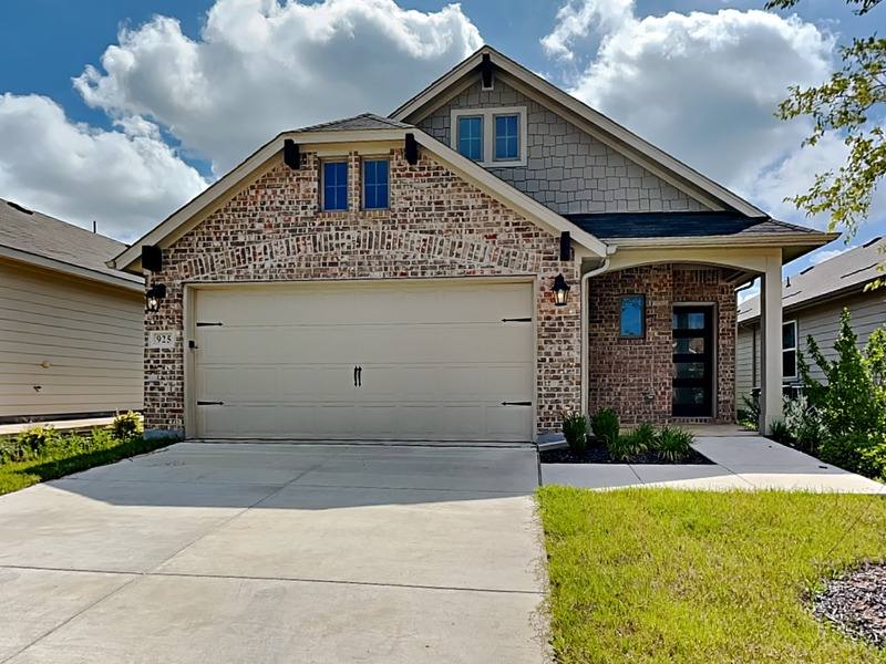 House for rent at 925 King St, Aubrey, TX 76227