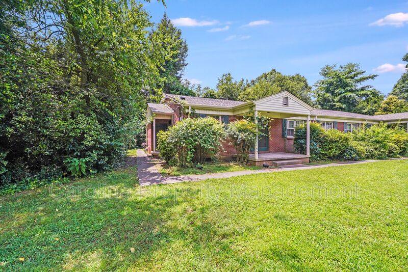 House for rent at 405-B W Harvie Ave, Gastonia, NC 28052