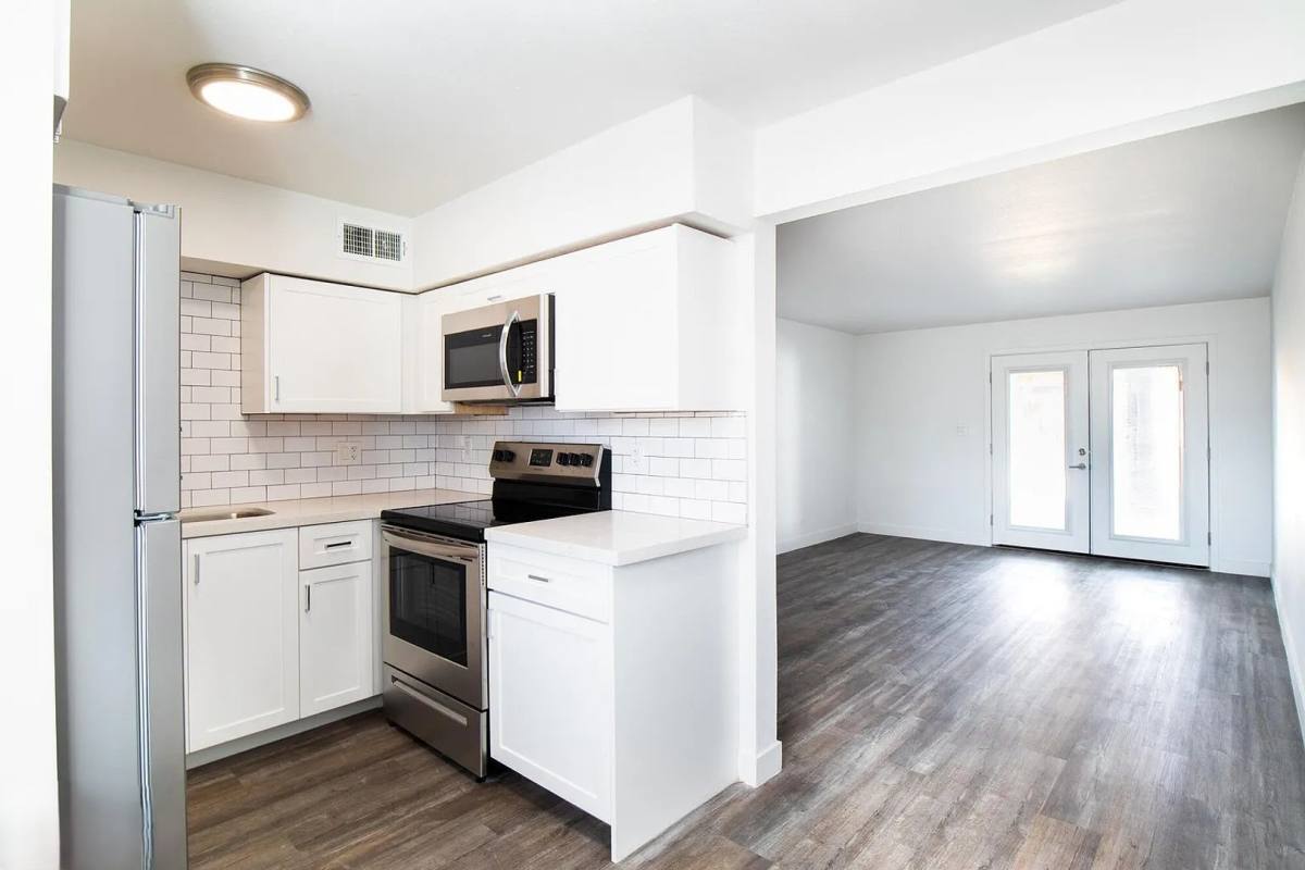 Apartment for rent at 3352-3358 N 15th Ave, Phoenix, AZ 85015