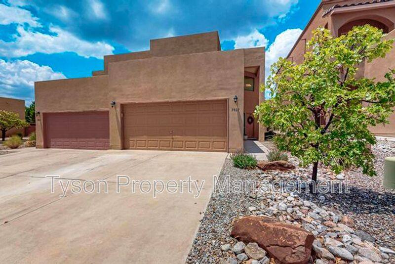 Townhouse for rent at 5027 Sala De Tomas Dr NW, Albuquerque, NM 87120