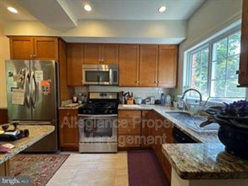 House for rent at 3450 Gunston Rd, Alexandria, VA 22302