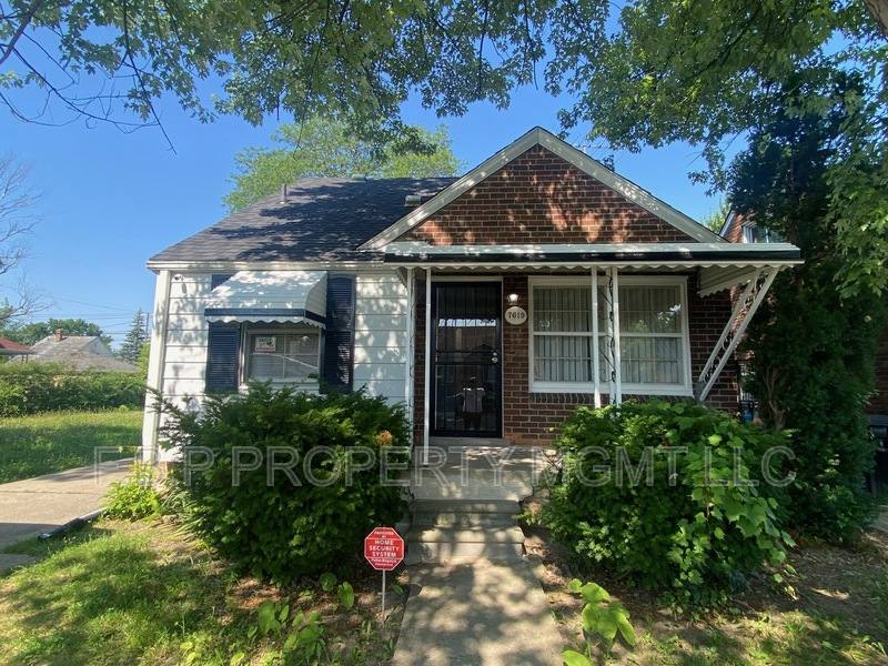 House for rent at 7619 Fielding St, Detroit, MI 48228