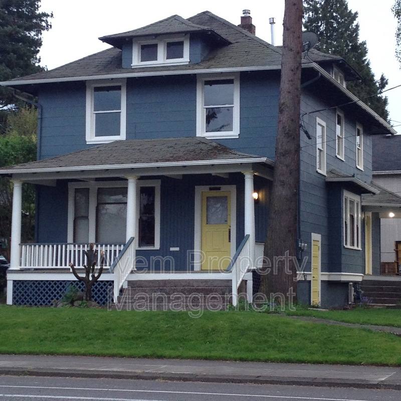 Apartment for rent at 7506 E Burnside St #A, Portland, OR 97215