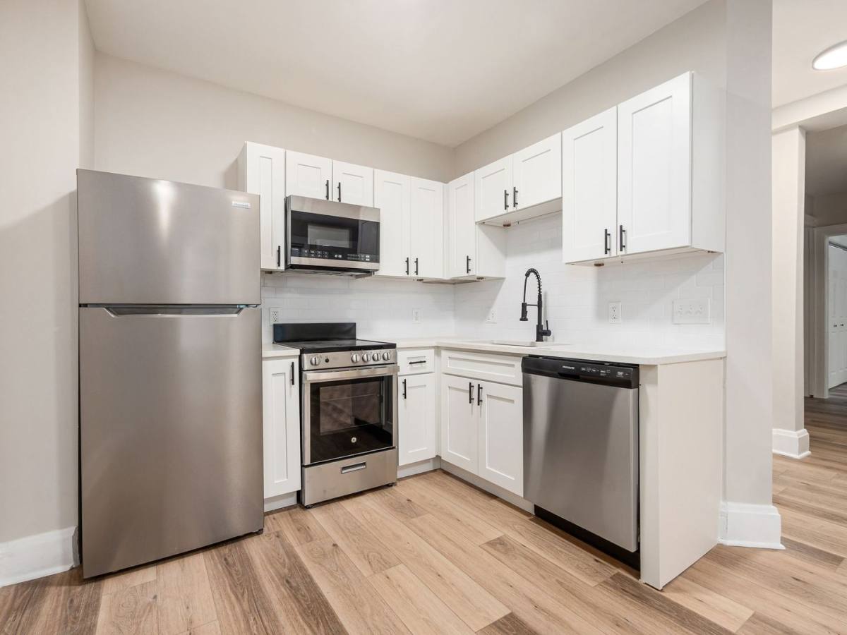 Apartment for rent at 754 Oak St, Columbus, OH 43205