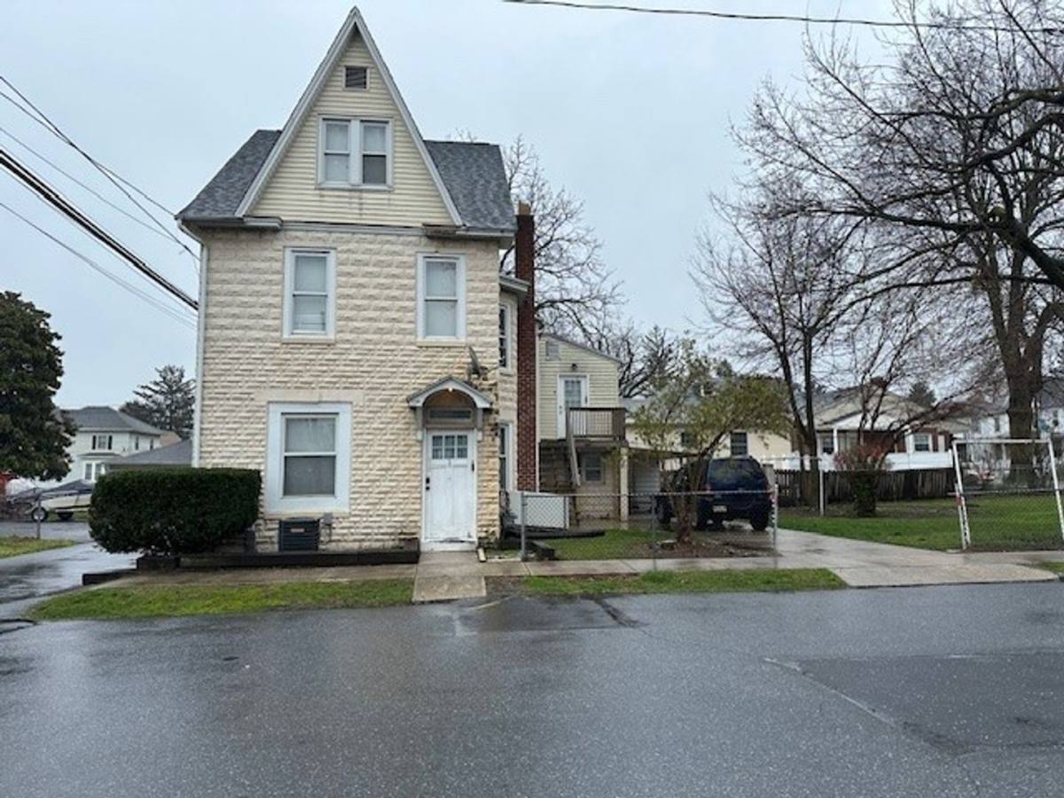 Apartment for rent at 9-11 Hammaker St #1, Highspire, PA 17034