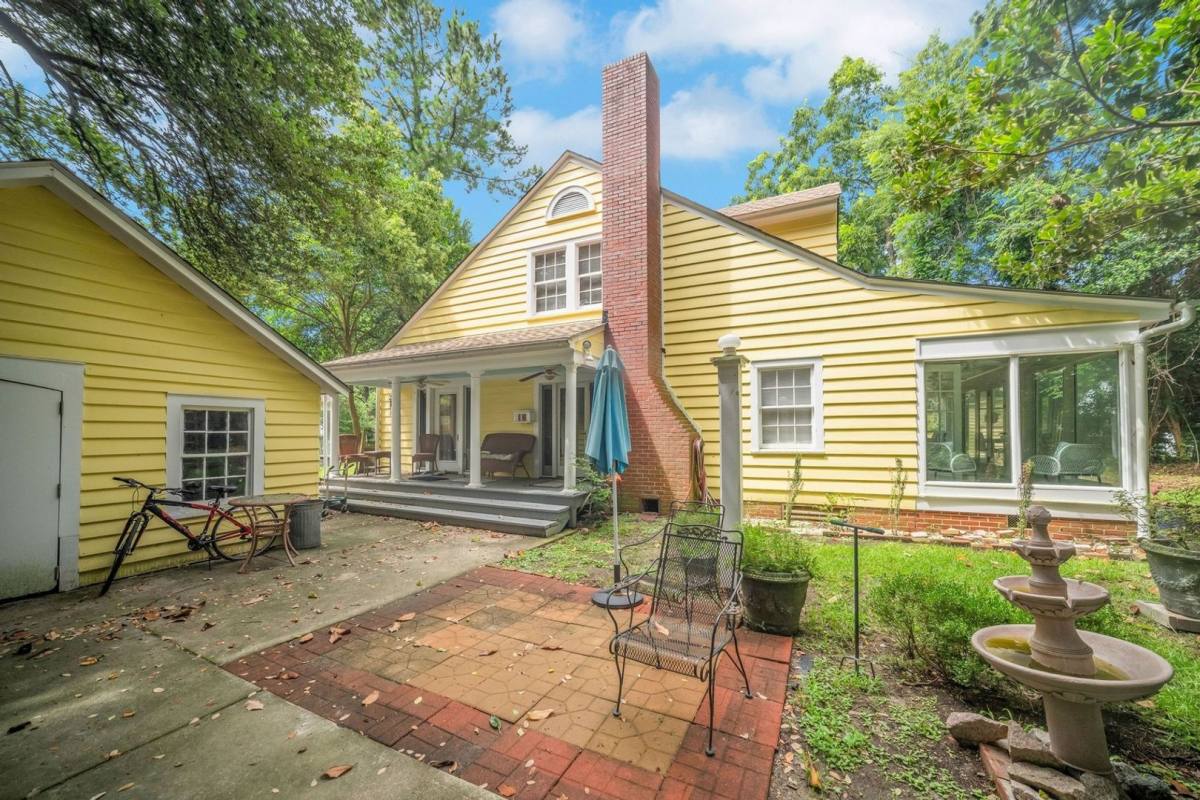 House for rent at 1306 N Main St, Tarboro, NC 27886