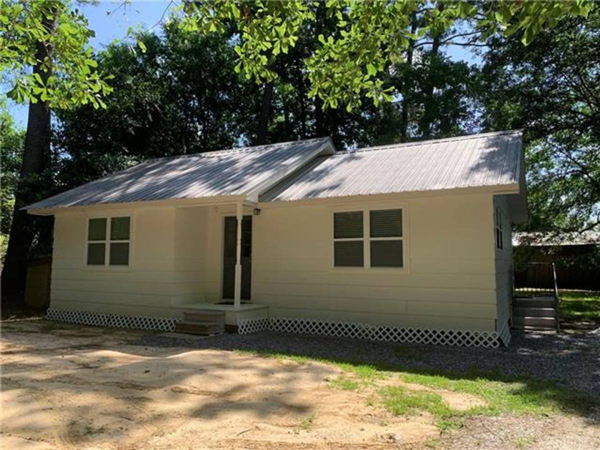 House for rent at 1904 Grace Dr, Slidell, LA 70458