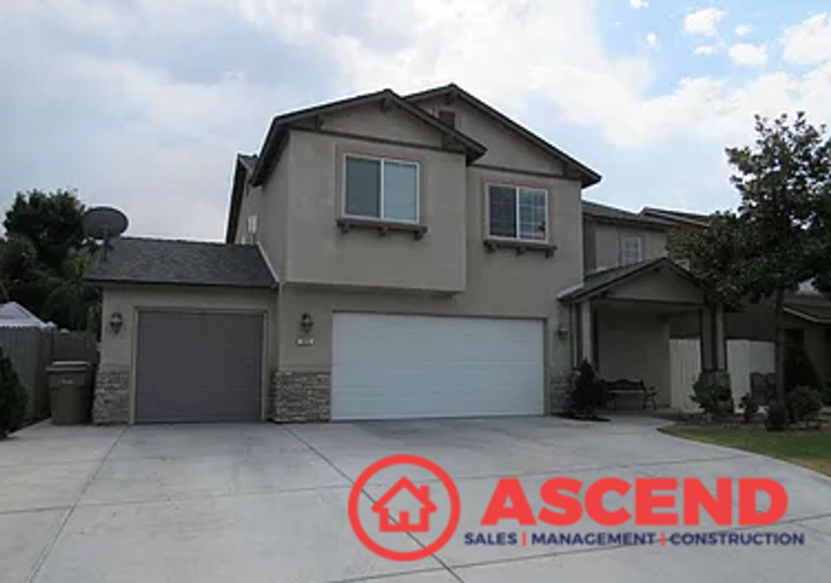 House for rent at 305 Alysheba Dr, Bakersfield, CA 93307