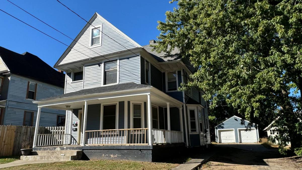 Apartment for rent at 823 Geneva SE, Grand Rapids, MI 49507