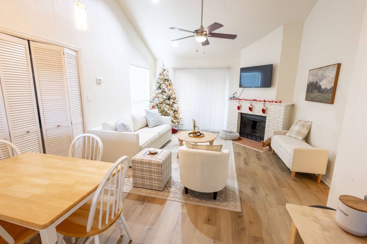Apartment for rent at 430 Lindsey St, San Marcos, TX 78666
